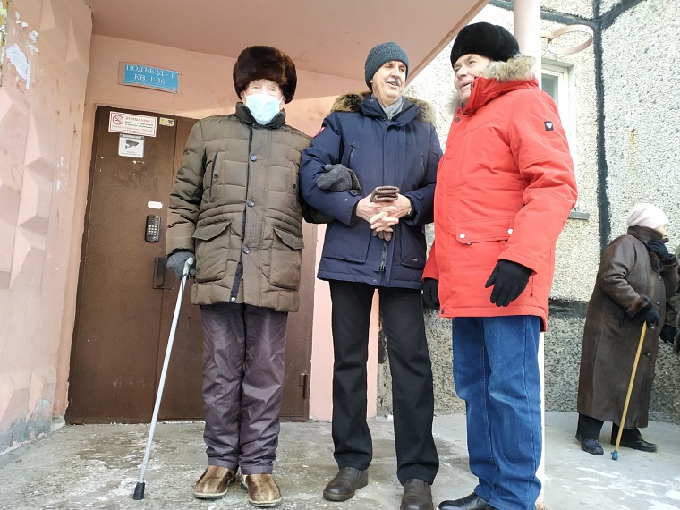 Тюменского ветерана войны Михаила Никишина поздравили со 100-летним юбилеем