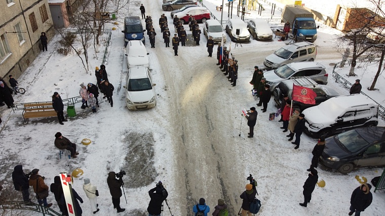 Тюменского ветерана войны Михаила Никишина поздравили со 100-летним юбилеем