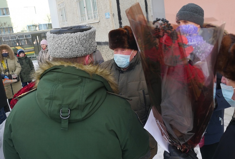 Тюменского ветерана войны Михаила Никишина поздравили со 100-летним юбилеем