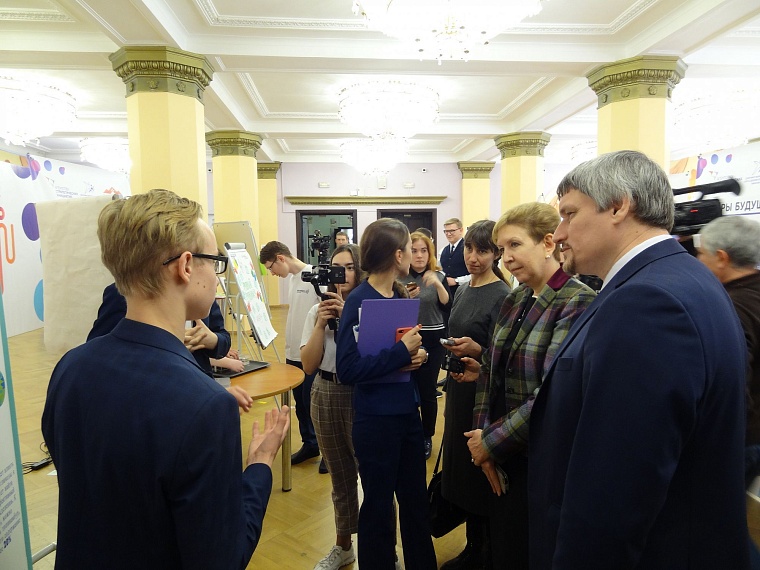 Тюменские подростки готовы победить сахарный диабет, болезни Альцгеймера и Паркинсона