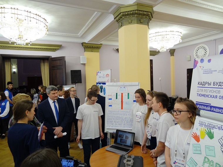 Тюменские подростки готовы победить сахарный диабет, болезни Альцгеймера и Паркинсона