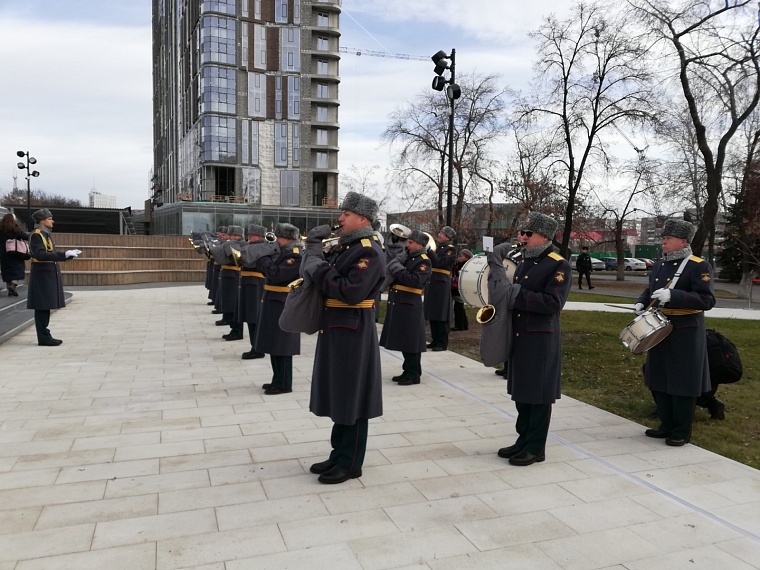 В Тюмени открыли стелу в честь присвоения звания «Города трудовой доблести»