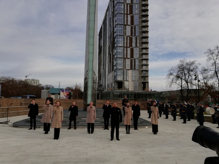 В Тюмени открыли стелу в честь присвоения звания «Города трудовой доблести»