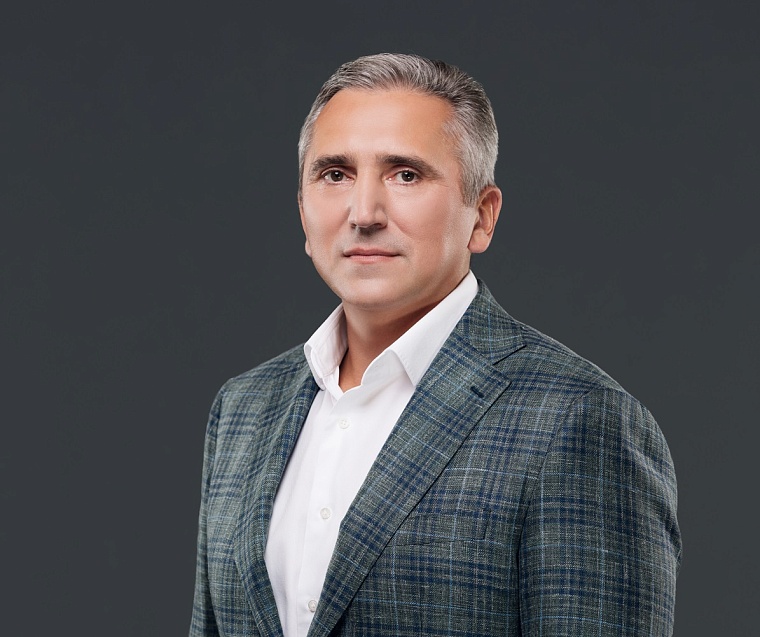 Александр Моор поздравил тюменцев с Днем Неизвестного Солдата