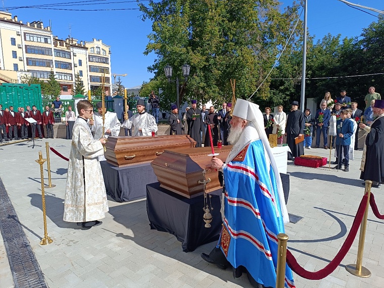 В Спасской церкви Тюмени перезахоронили останки Андрея Текутьева