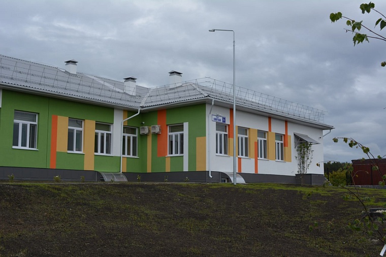 В Упоровском районе открыли новую школу, построенную взамен деревянной