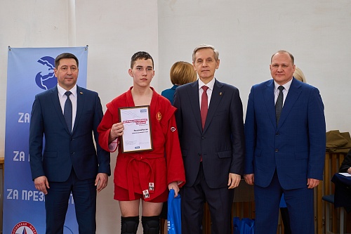 В Омутинском районе растет интерес школьников к самбо