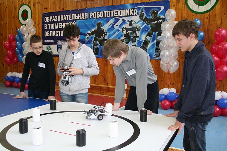 Тюменские родители прожили один день в роли учеников и воспитанников детских садов