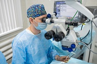 Тюменские врачи сохранили зрение 54-летней пациентке, которой грозила слепота