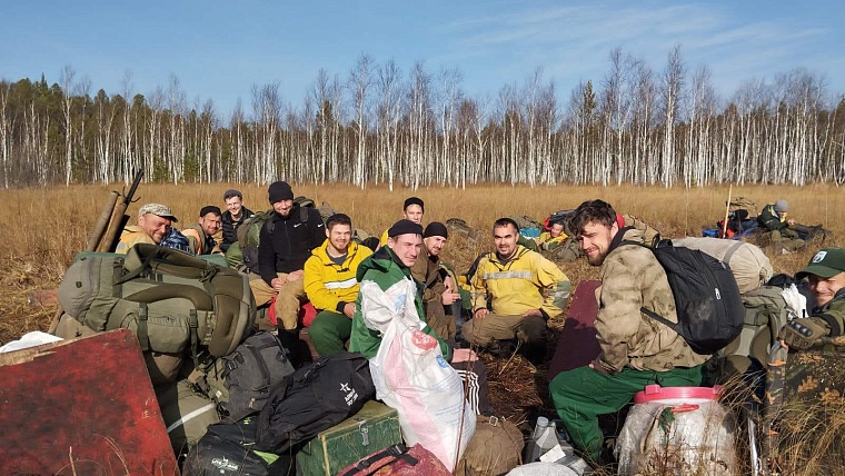 Сотрудники Тюменской авиабазы перед отправкой домой