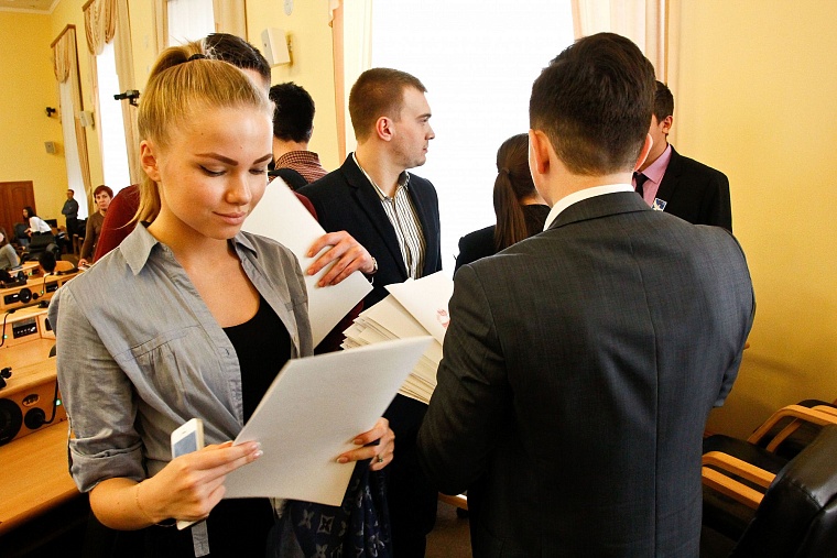 Молодежная палата при облдуме обновилась более чем наполовину