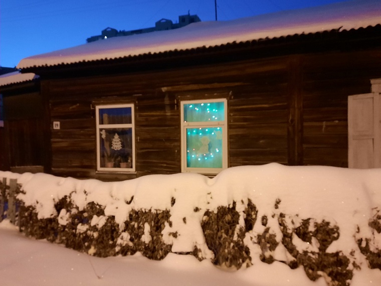 Что не так с улицей Новогодней в Тюмени. Репортаж