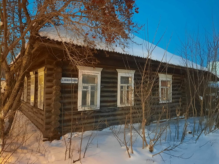 Что не так с улицей Новогодней в Тюмени. Репортаж