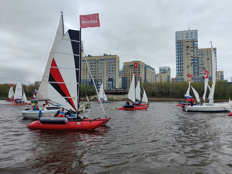 Под парусами Победы. В Тюмени прошла регата маломерных судов