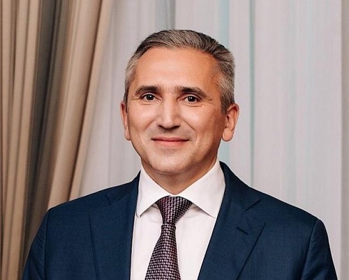 Цените каждый счастливый момент: Александр Моор поздравил тюменцев с Новым годом