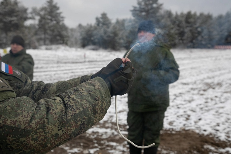 Тюменские мобилизованные учатся обезвреживать любые боеприпасы