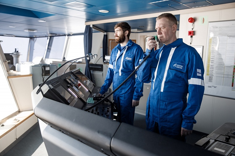 В Обской губе с участием ледоколов прошли учения по ликвидации разлива нефти