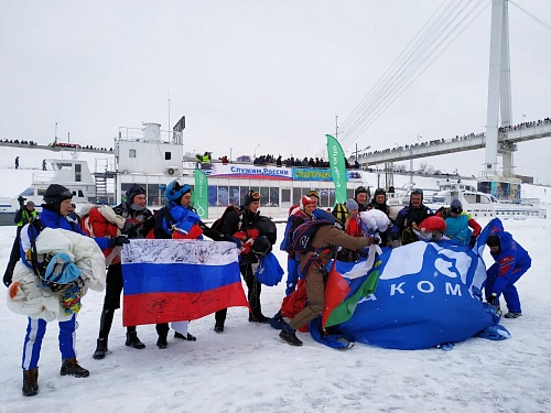 Спасение манекена и дрифт на полицейских машинах. В Тюмени продолжается "Спецоперация "Лед"