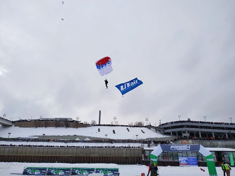 Спасение манекена и дрифт на полицейских машинах. В Тюмени продолжается "Спецоперация "Лед"