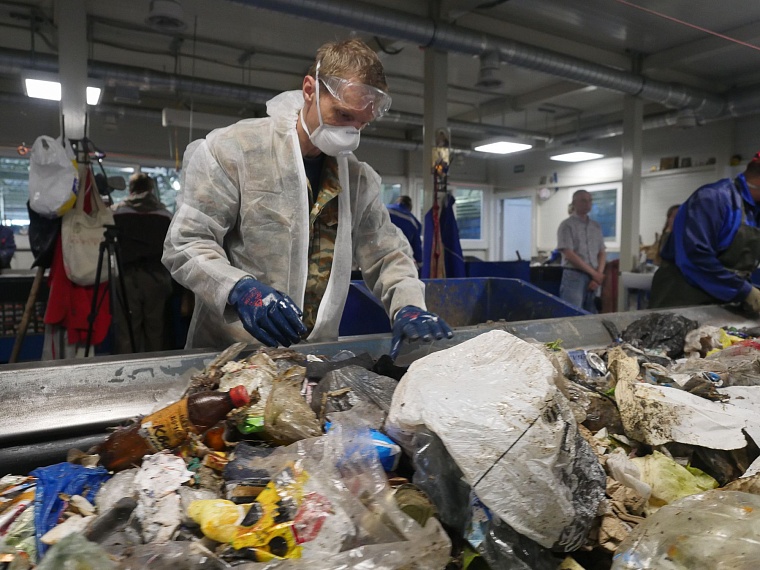 Испытано на себе: почему при сортировке мусора кружится голова