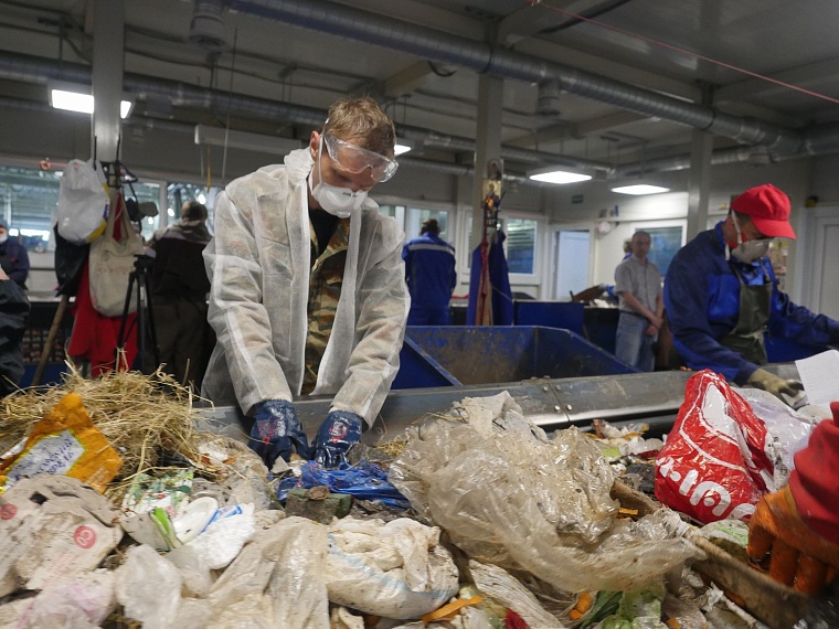 Испытано на себе: почему при сортировке мусора кружится голова