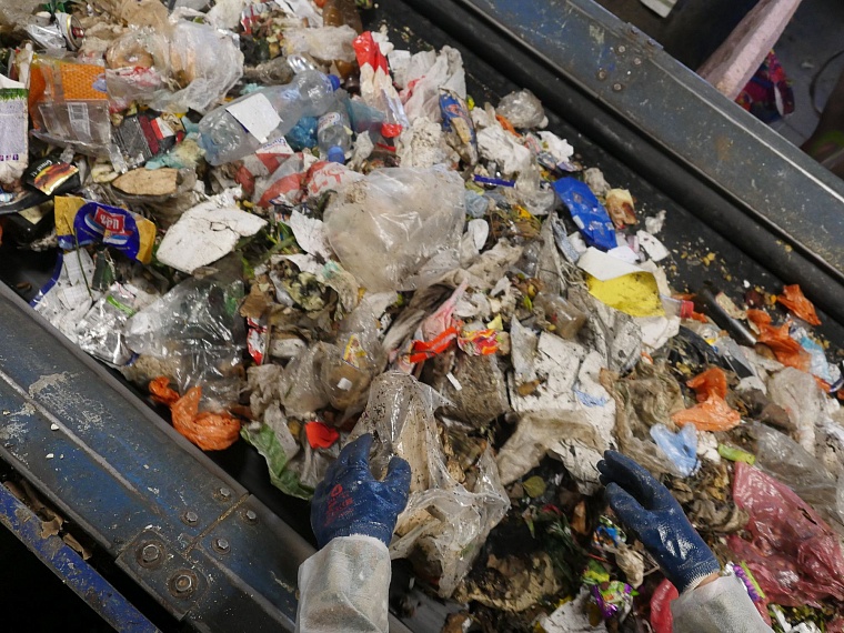 Испытано на себе: почему при сортировке мусора кружится голова