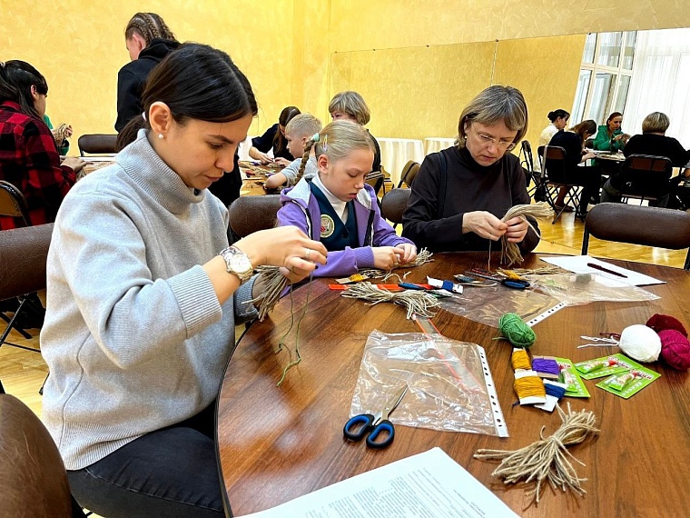 В Тюмени подвели итоги спецконкурса грантов губернатора