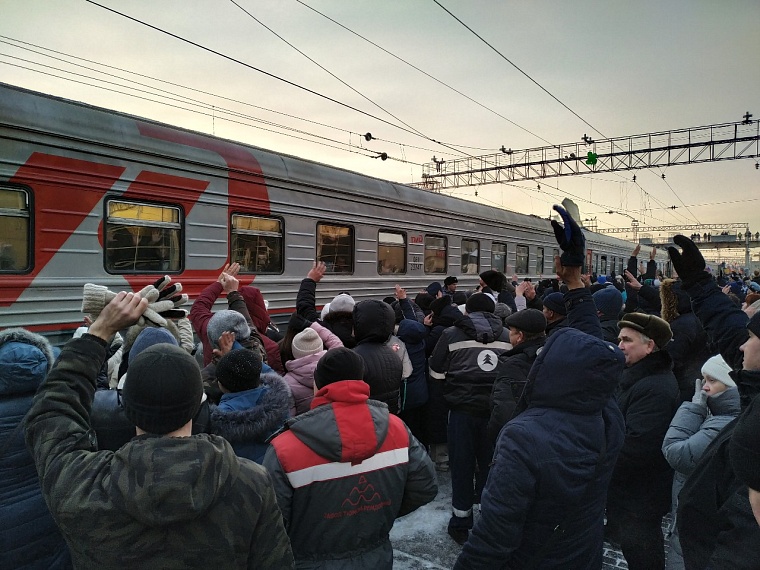 47 минут на проводы: из Тюмени отправили еще один эшелон с мобилизованными