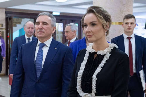 Тюменцы поделятся опытом работы с семьями, в которых родители страдают алко- и наркозависимостью