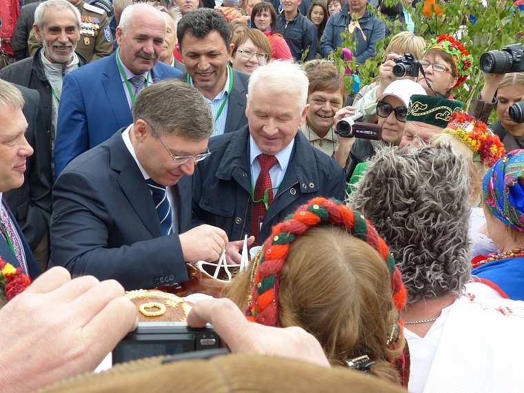 Народы сближают кухня и культура