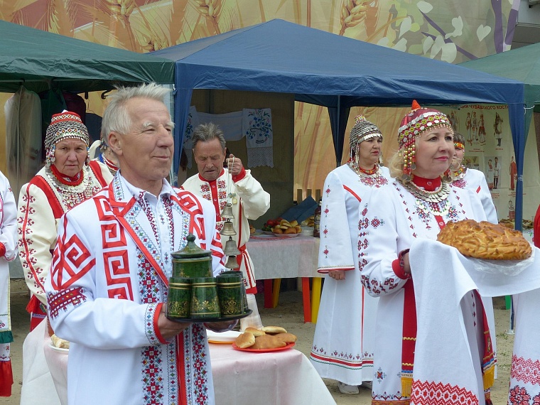 Народы сближают кухня и культура