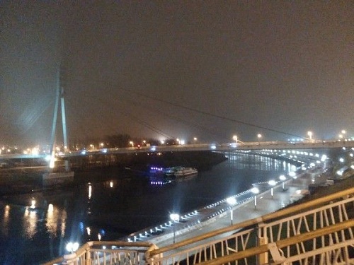 Yotaphone-2: две стороны одного телефона