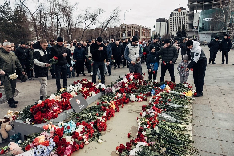 Когда слова искусственны. Как тюменцы справляются с горем