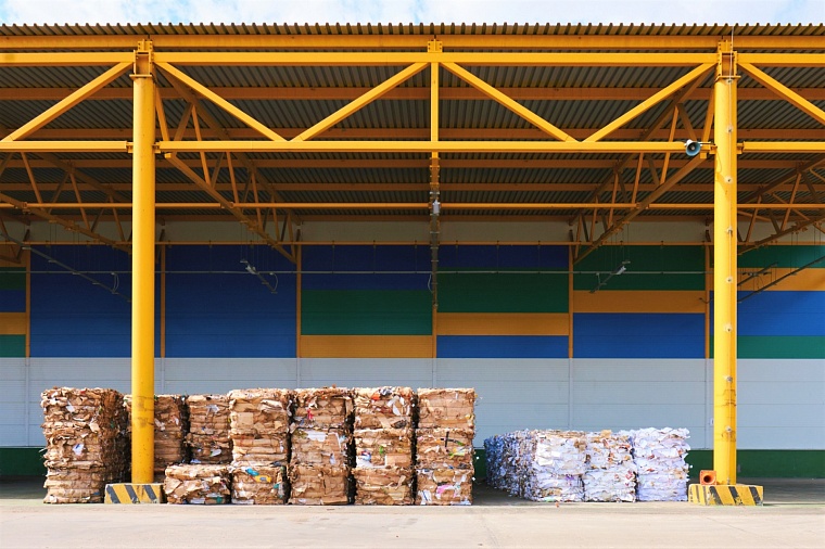 На перерабатывающих заводах Тюменской области назвали самый перспективный мусор