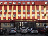 Врачи тюменской поликлиники №8 организуют телеконсультации и выезды к пациентам в районы
