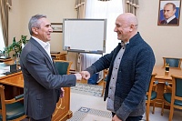Губернатор встретился с писателем и политиком Захаром Прилепиным