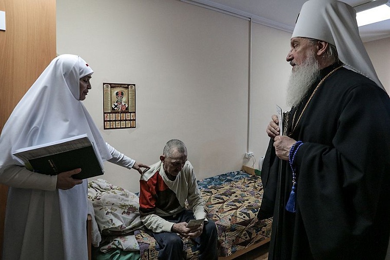 Тюменская «Богадельня» попросила помощи митрополита в ремонте крыши