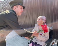 В Тюмени с Днем Победы поздравили 102-летнего ветерана