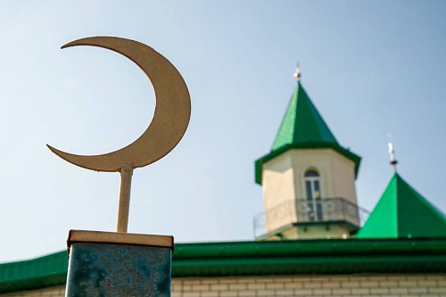 Александр Моор поздравил мусульман Тюменской области с Курбан-байрамом