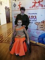 Депутат и федерация спортивных танцев на колясках исполнили мечту юной Лизы из Ишима