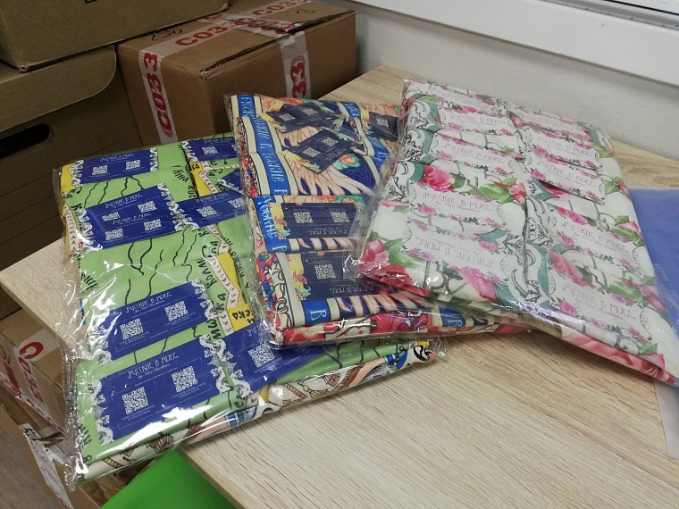 Смартфоны, электросамокаты, бытовая техника: журналистам показали подарки для участников викторины "Zнай свой край"