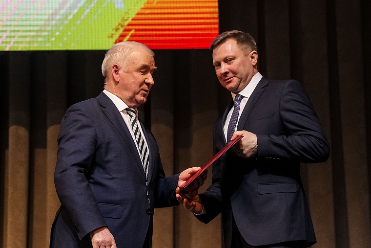 Губернатор Владимир Якушев рассказал, как прожил неделю в аэропорту Рощино