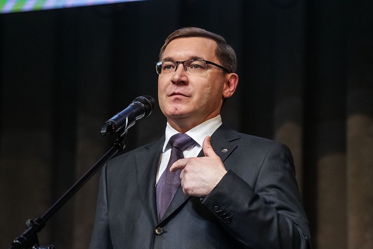 Губернатор Владимир Якушев рассказал, как прожил неделю в аэропорту Рощино