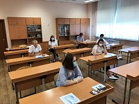 Сегодня для выпускников второй день для ЕГЭ по русскому языку