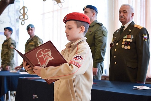 В Тюмени юнармейцы сыграли в «Зарницу»