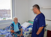 Тюменские врачи прооперировали 93-летнюю женщину