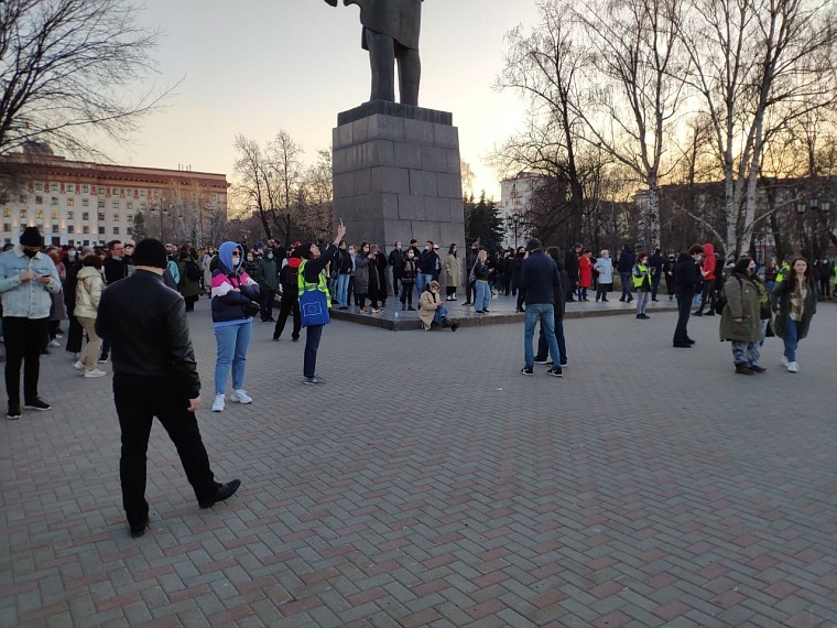 В Тюмени на несогласованную акцию из 4000 заявленных участников пришло 150 человек