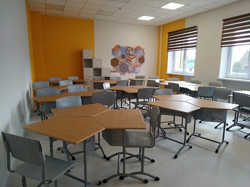 Все тюменские школы уходят на дистанционное обучение