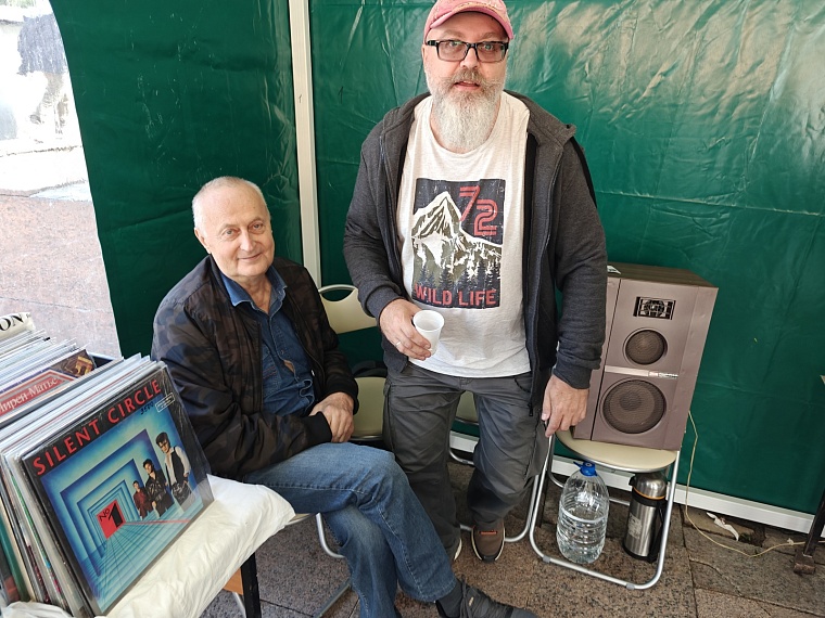 Тюмень читающая. Как проходит «Пикник книг» на площади Солнца