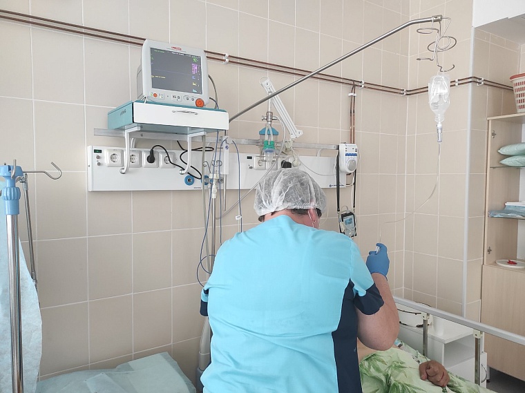 Бесконтактный тонометр помогает бороться с глаукомой у жителей Вагая